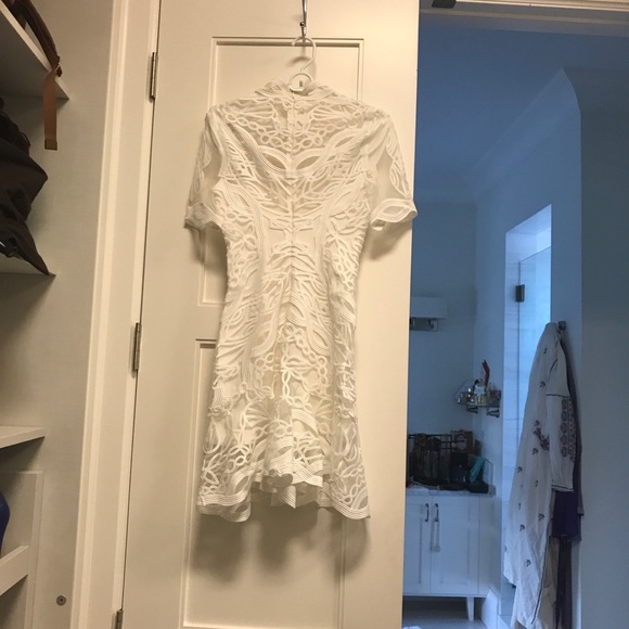 White dress - Picture 2 of 4